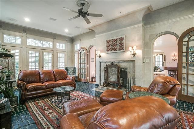 An Updated Classic From a Bygone Era on Swiss Avenue Hits the Market | CandysDirt.com
