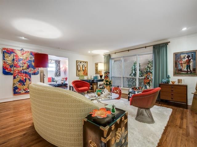 Mad Men Obsessed: This Glam Midcentury Condo Behind the Pink Wall Is a Dream | CandysDirt.com