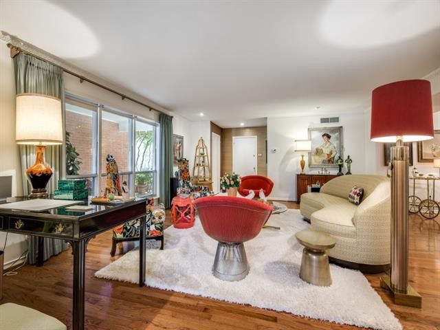 Mad Men Obsessed: This Glam Midcentury Condo Behind the Pink Wall Is a Dream | CandysDirt.com
