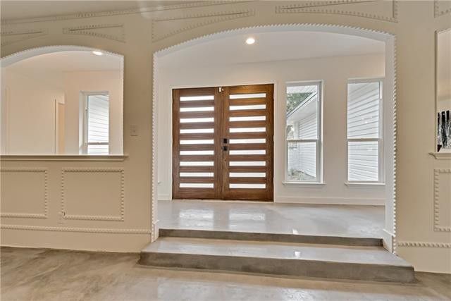 Find Fab Style in this South Dallas Renovated Spanish-style House | CandysDirt.com
