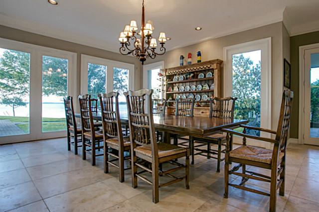10 Island Drive Dining
