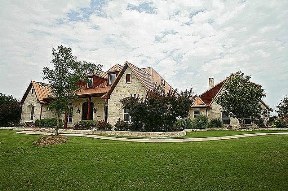 339 Town East Blvd. ext