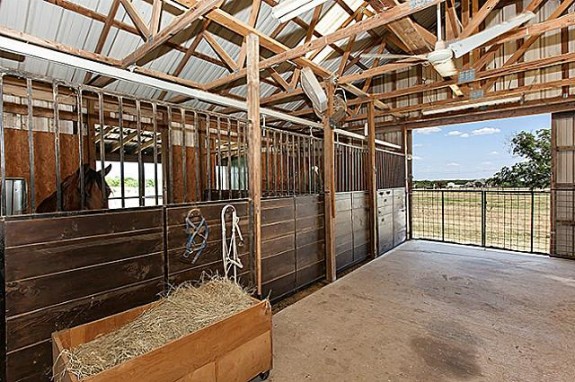 ChristopherCtHorseStalls1