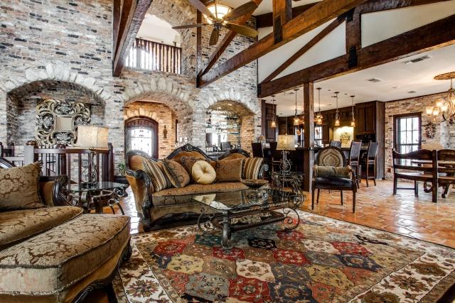 Main living and wine cellar entrance