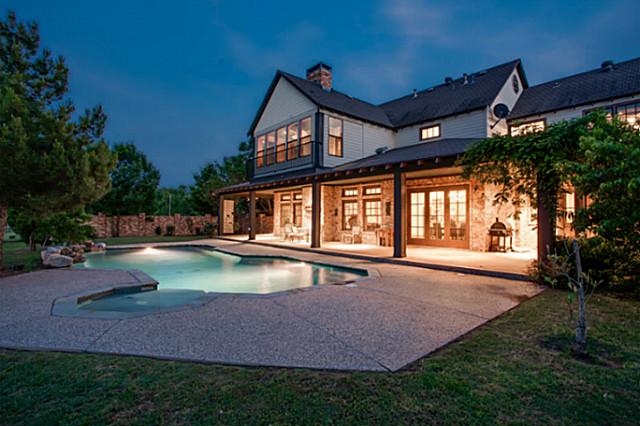 Pool dusk