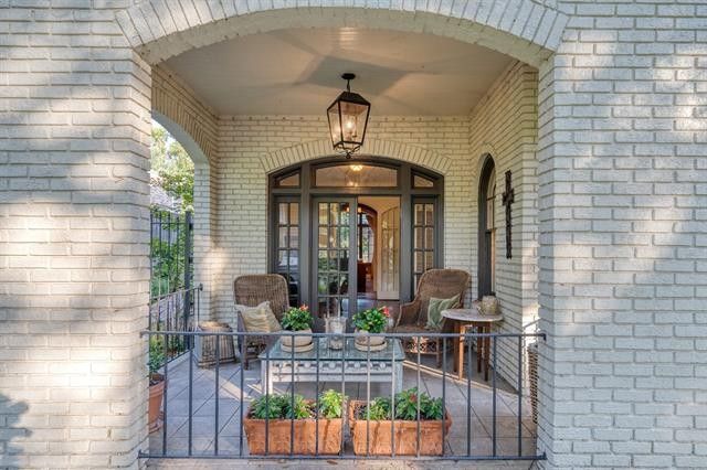 Swiss Avenue estate