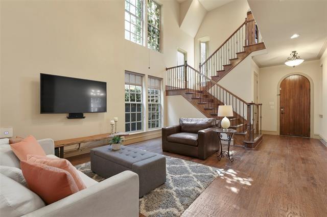 modern Tudor