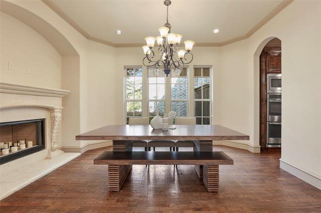 modern Tudor