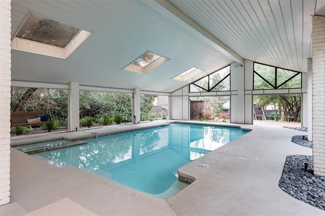 Captivating contemporary