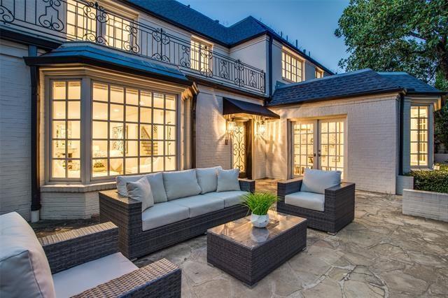 traditional Colonial