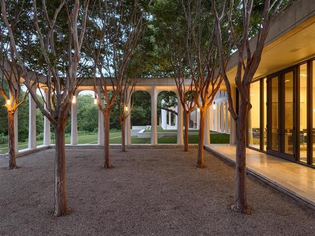 Philip Johnson Modernist