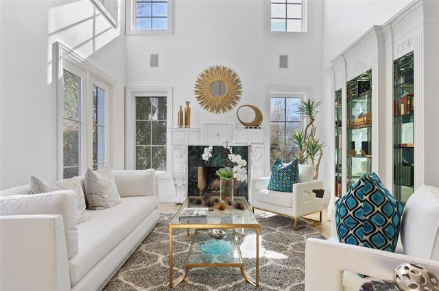 Colonial Revival mansion