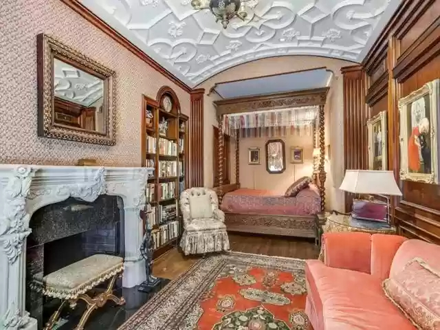 Italianate estate