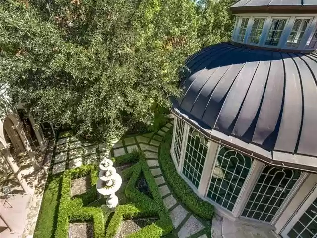 Italianate estate