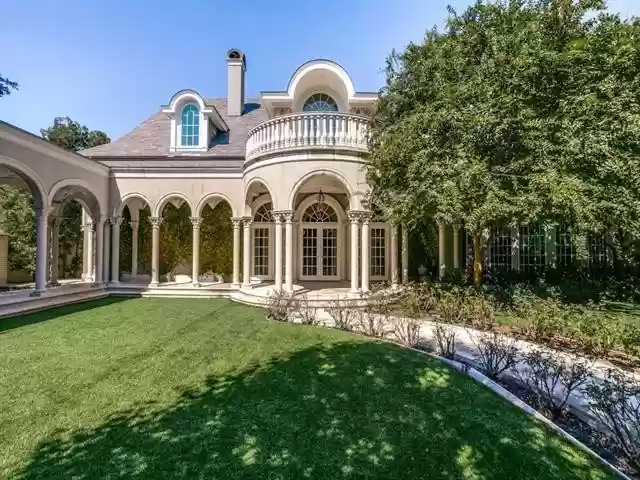 Italianate estate