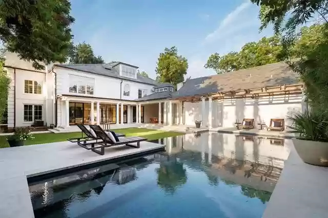  Georgian mansion