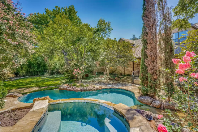 Preston Hollow traditional