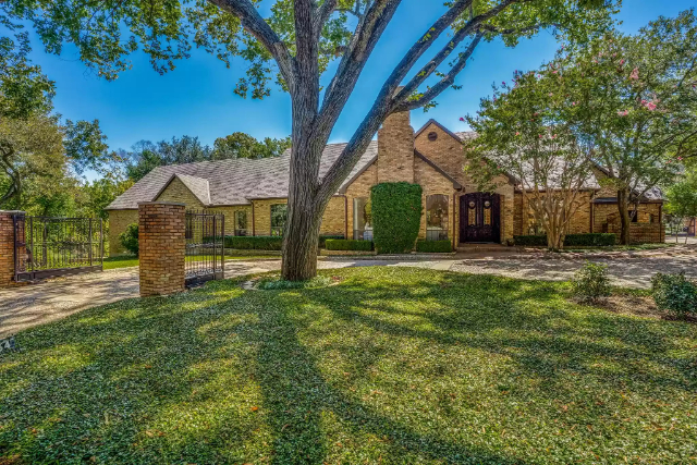 Preston Hollow traditional