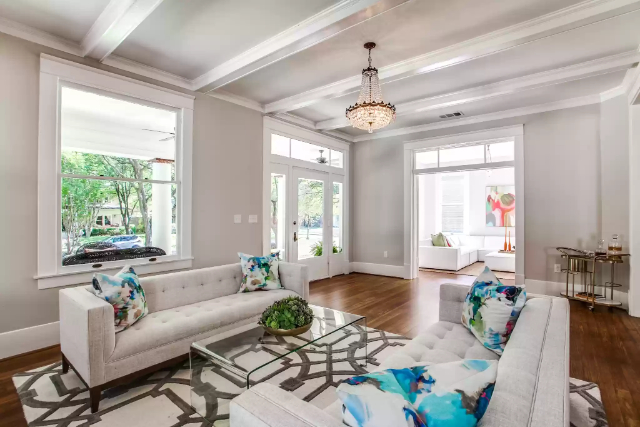 Munger Place Craftsman
