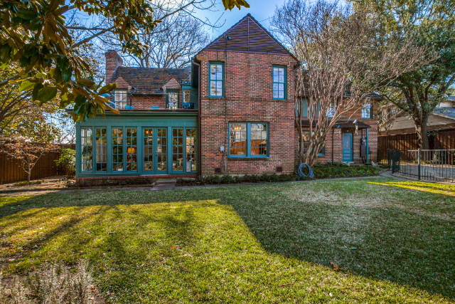 1817 W. Colorado Blvd, Jon D. Carsey
Stevens Park Tudor