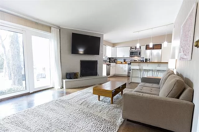 Ash Creek Midcentury Modern