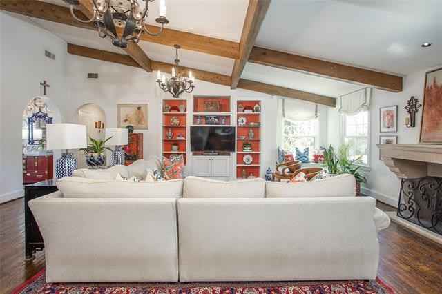 Winsome Crestwood Mediterranean