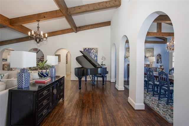 Winsome Crestwood Mediterranean