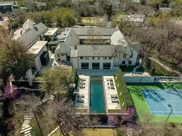 Bluffview contemporary estate
