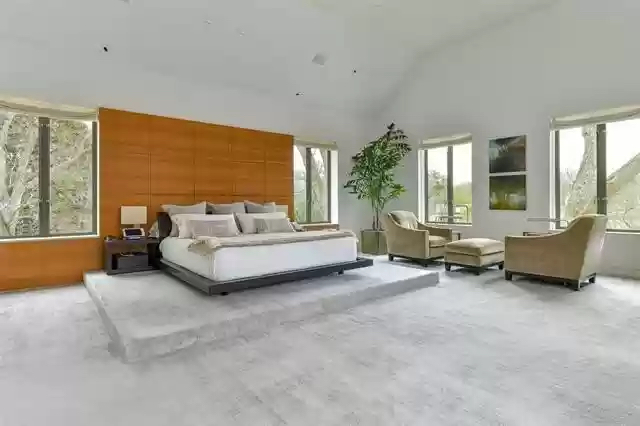Bluffview contemporary estate