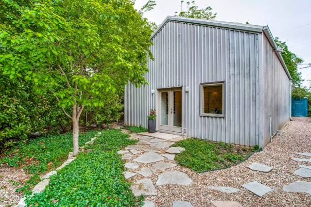 postmodern compound