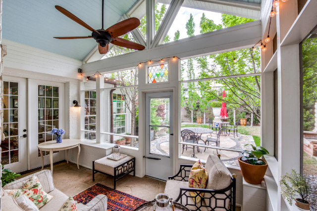 non-traditional Colonial