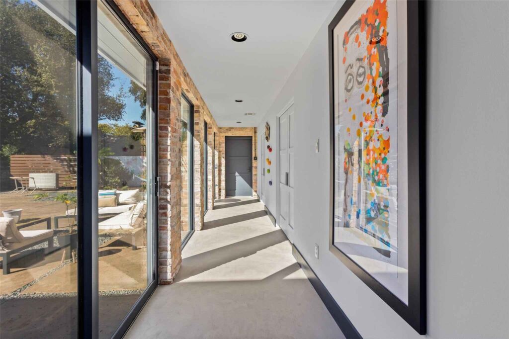 Mid Century in Crestwood