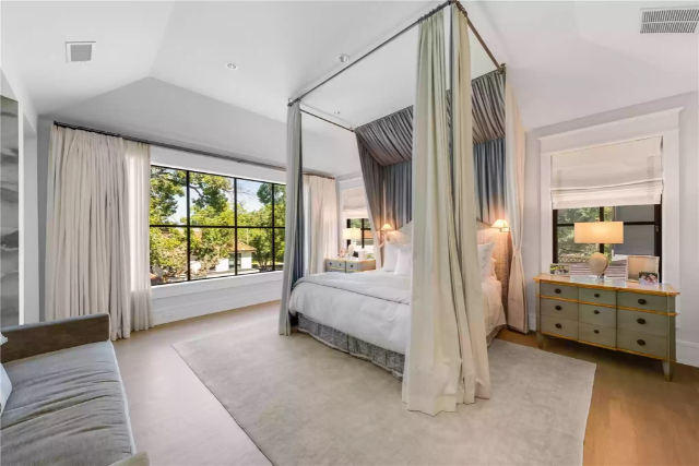 Highland Park transitional dream