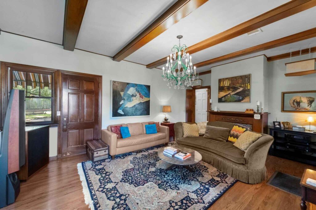 Arlington Heights Bungalow
