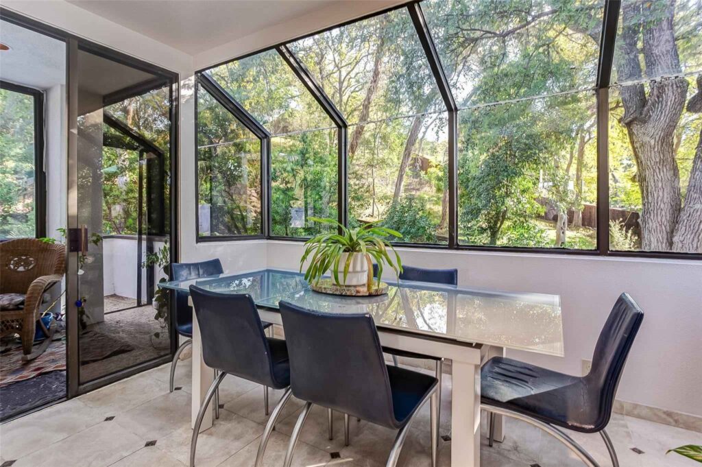 Overton Modern