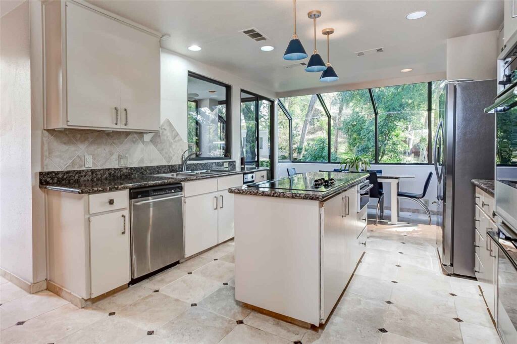 Overton Modern