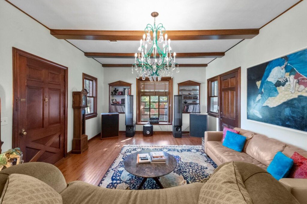 Arlington Heights Bungalow