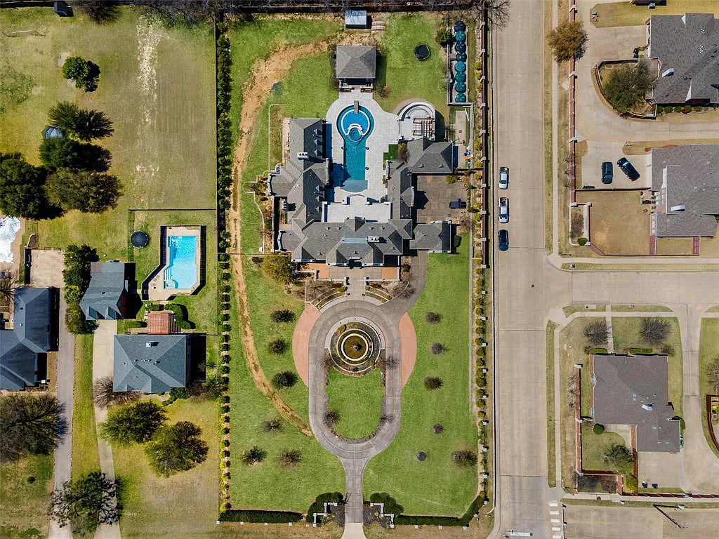 Check out this stunning Frisco home