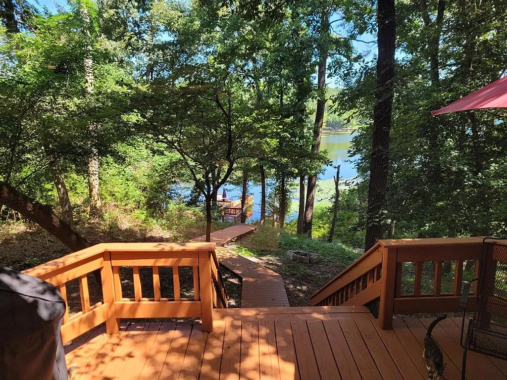 Finally, the Winnsboro lake home of your dreams