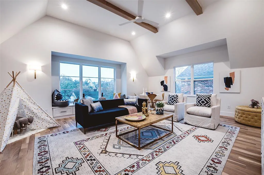 Finally, discover a Lakewood home with incredible luxury 