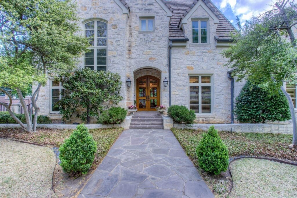 Mira Vista Manor