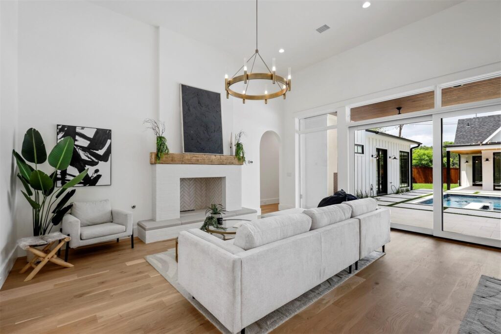 Crestwood Modern
