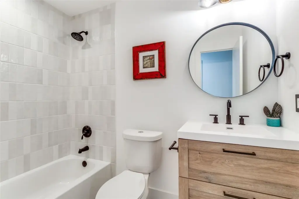Explore this Lochwood beauty!