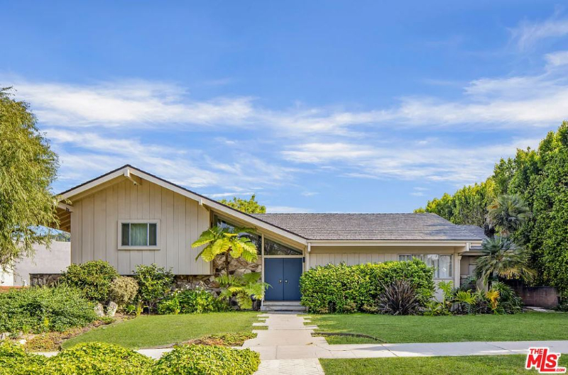 story, brady bunch, mid-century modern