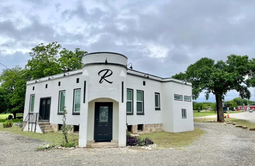 cool, Texas Hill Country, speakeasy
