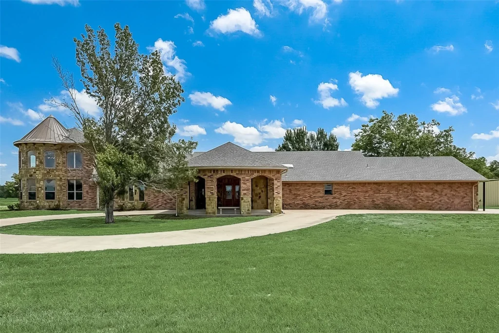 This Wills Point Luxury Ranch is a John Dutton-Worthy Escape