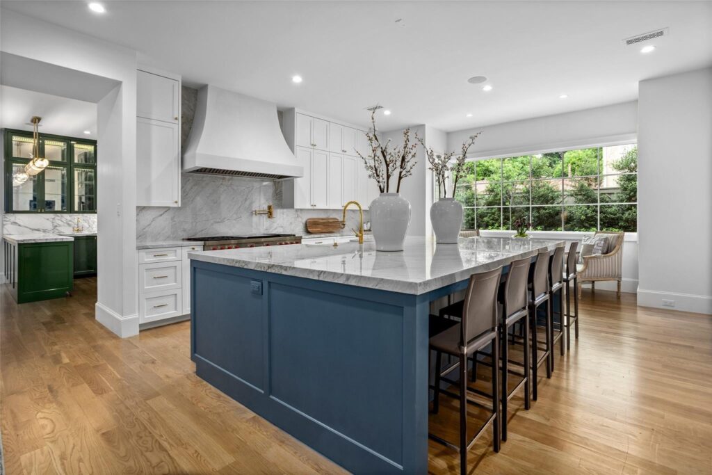 Luxury New Build in Colonial Hills