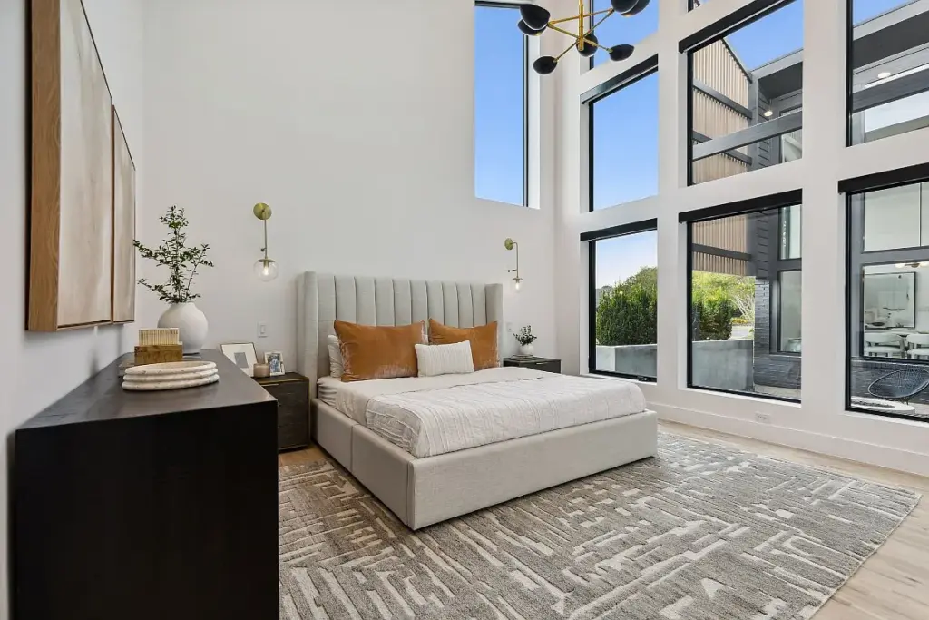 Explore this midcentury masterpiece 