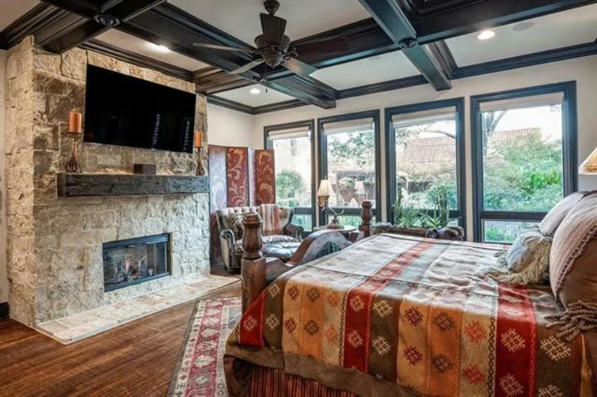 Rockbrook Estates Traditional 