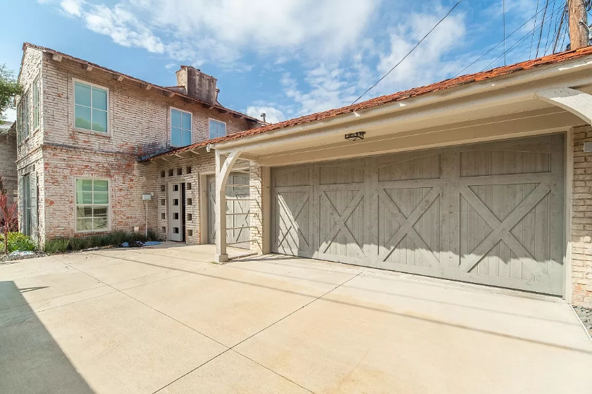 Dilbeck duplex